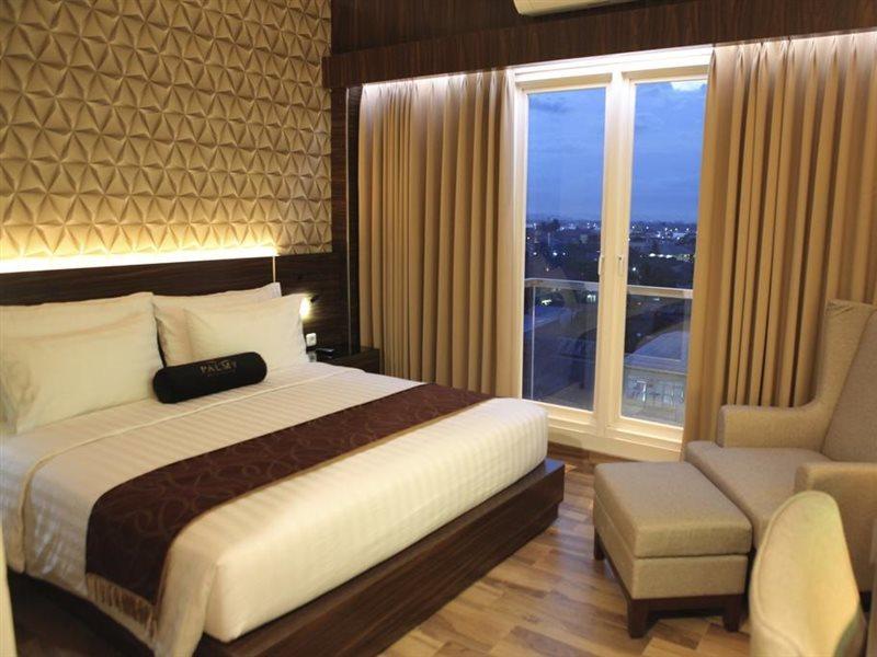 Palmy Exclusive Hotel Tanjungredep エクステリア 写真