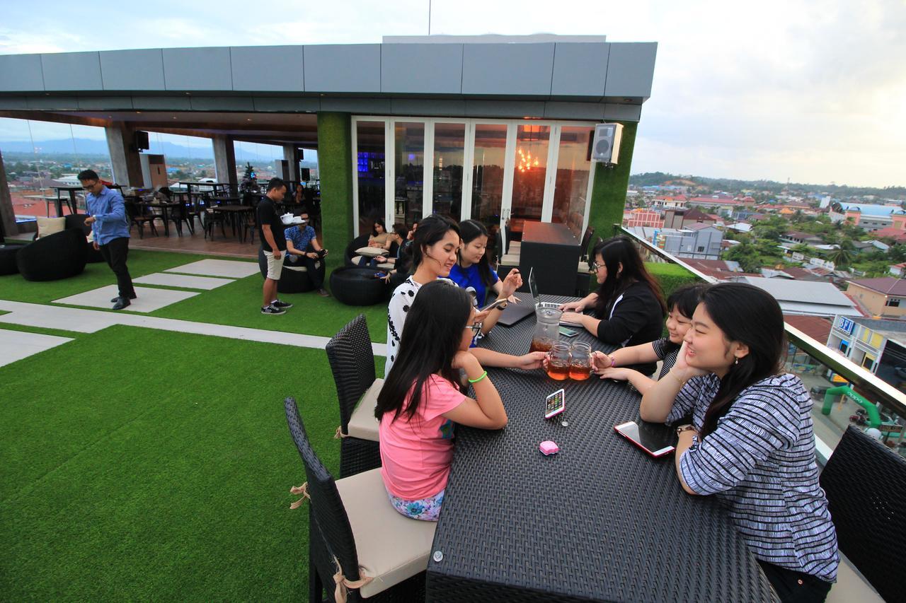Palmy Exclusive Hotel Tanjungredep エクステリア 写真